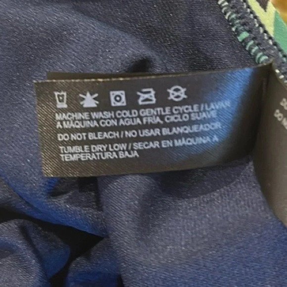 Hurley NWT One Piece UPF 50+ Protection Swimsuit Size Small Women Beach Resort - Picture 9 of 11